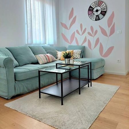 Appartement Apartman Trokutic - Novi Zagreb Zapad Extérieur photo