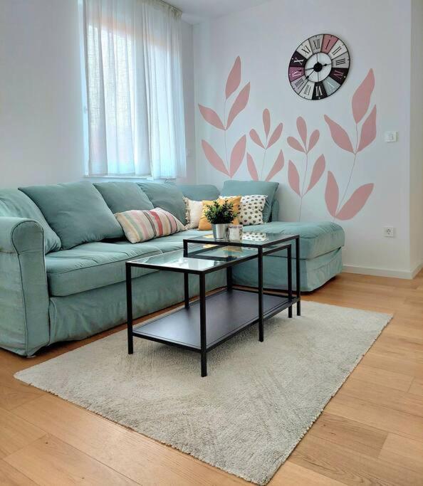 Appartement Apartman Trokutic - Novi Zagreb Zapad Extérieur photo
